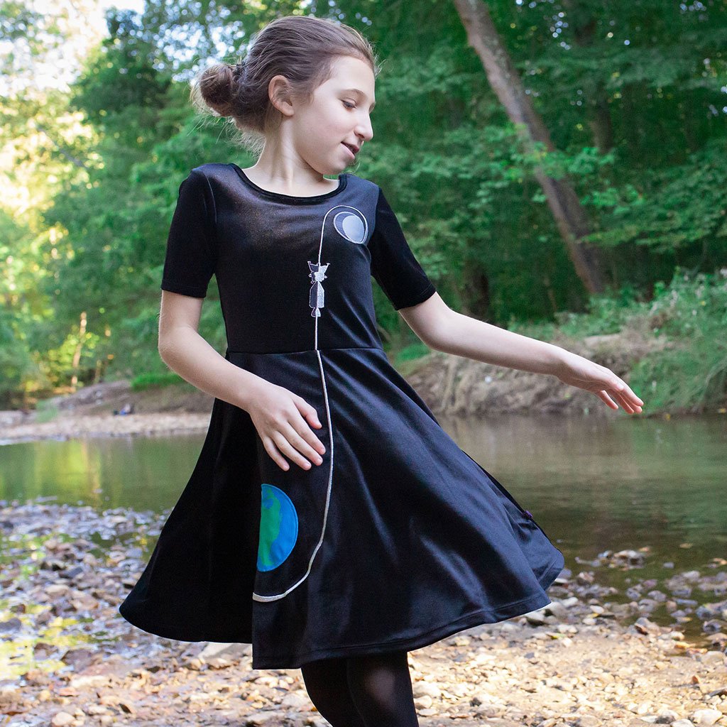 Apollo Moonshot Ballerina Style Short Sleeve Dress